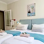 Beach Apartment On Bikini Beach, Sleeps 4.