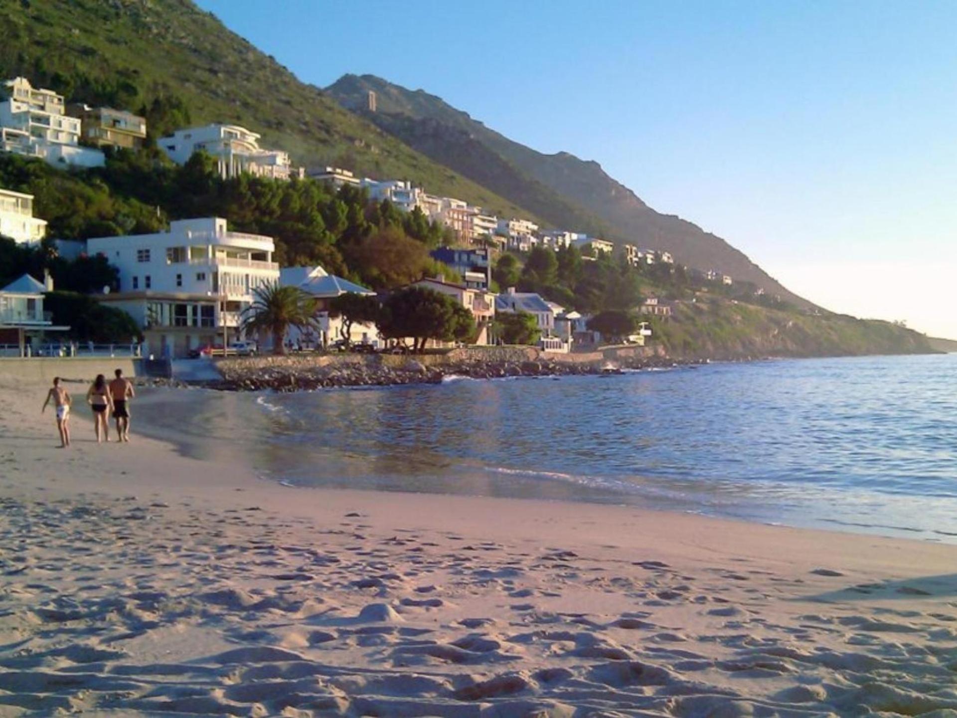 On Bikini Beach, Sleeps 4.