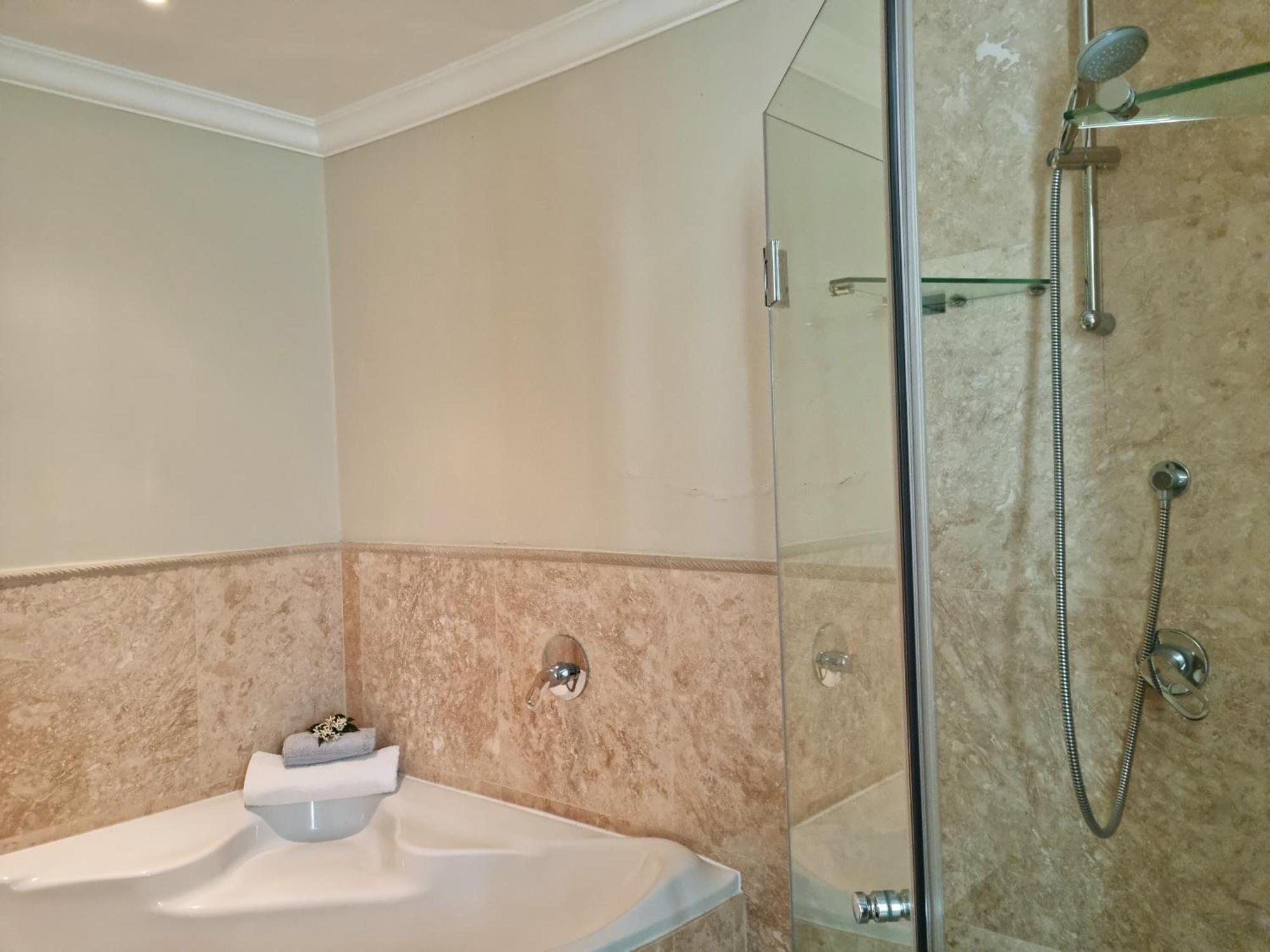 Appartement On Bikini Beach, Sleeps 4.